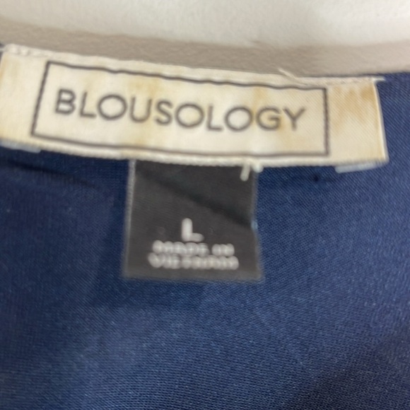 Blousology Floral Swiss Dot 3/4 Tie Sleeve Blouse
Navy Blue Box Pleat Neckline L - Picture 10 of 14